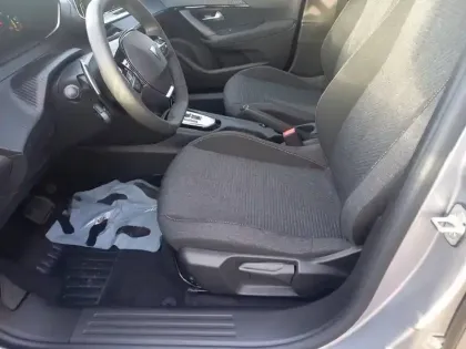 Photo 30 Peugeot 2008  Hybrid 145 e-DCS6