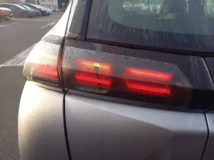 Photo 16 Peugeot 2008  Hybrid 145 e-DCS6