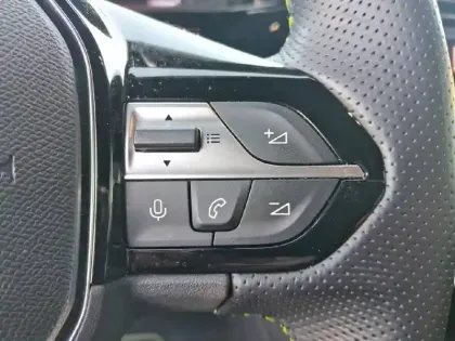 Photo 18 Peugeot 408  PHEV 225 e-EAT8