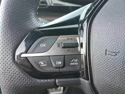 Photo 17 Peugeot 408  PHEV 225 e-EAT8