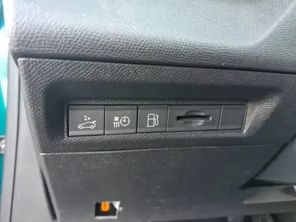 Photo 19 Peugeot 408  PHEV 225 e-EAT8