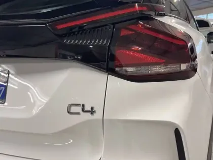 Photo 16 Citroën C4  PureTech 130 S&S EAT8