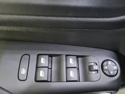 Photo 30 Citroën C5 aircross  Hybride Rechargeable 180 e-EAT8