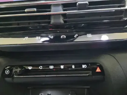 Photo 23 Citroën C5 aircross  Hybride Rechargeable 180 e-EAT8