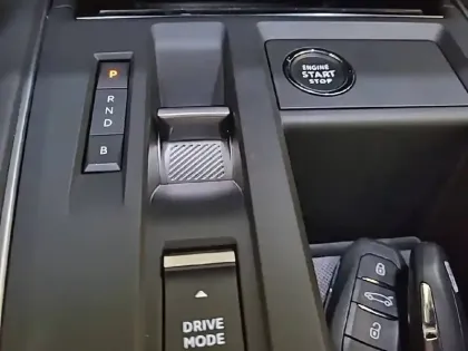 Photo 13 Citroën C5 aircross  Hybride Rechargeable 180 e-EAT8