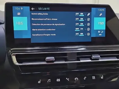 Photo 21 Citroën C5 aircross  Hybride Rechargeable 225 e-EAT8