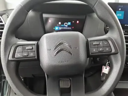 Photo 13 Citroën C4 e- 136 ch Automatique