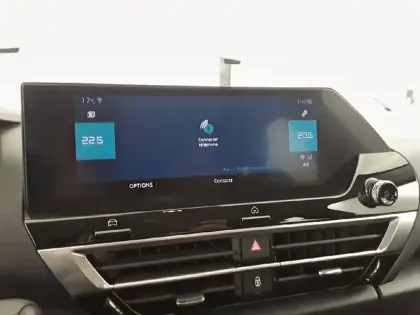 Photo 15 Citroën C4 e- 136 ch Automatique