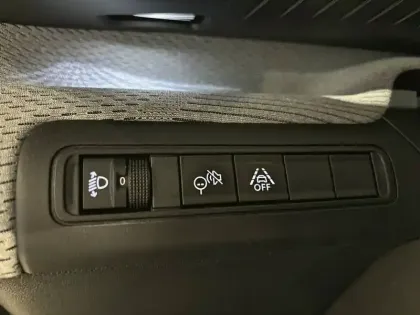 Photo 18 Citroën C3 Aircross  Hybride 145 e-DCS6