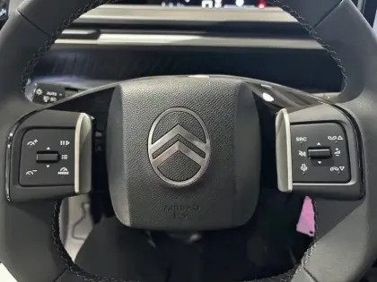 Photo 17 Citroën C3 Aircross  Hybride 145 e-DCS6