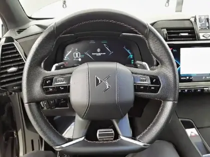 Photo 51 DS DS 7 DS7 Crossback Hybride E-Tense 300 EAT8 4x4