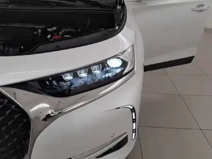 Photo 56 DS DS 7 DS7 Crossback Hybride E-Tense 225 EAT8