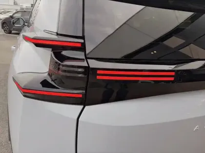 Photo 16 Citroën C5 aircross  Hybride Rechargeable 195 e-EAT7