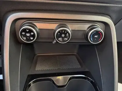 Photo 18 Citroën C3  Hybride 110 ch e-DCS6