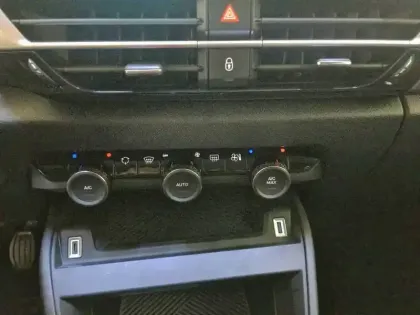 Photo 14 Citroën C4  PureTech 100 BVM6