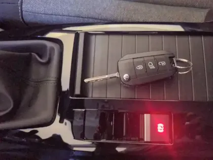 Photo 18 Citroën C4  PureTech 100 BVM6