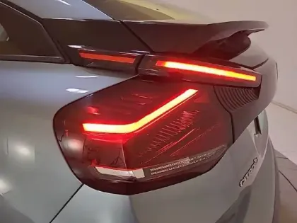 Photo 16 Citroën C4  BlueHDi 130 S&S EAT8