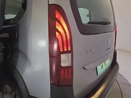 Photo 37 Peugeot Rifter  Long BlueHDi 100 S&S BVM6 5pl