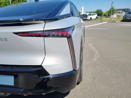 Photo 16 DS DS 8 DS N°8 245 ch FWD Long Range