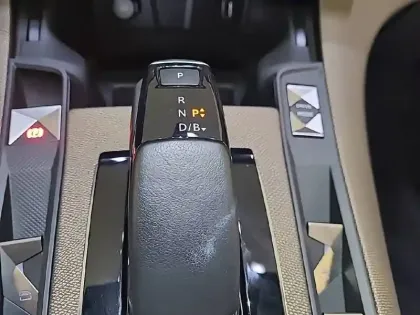 Photo 13 DS Ds 7 DS7 Crossback Hybride E-Tense 225 EAT8