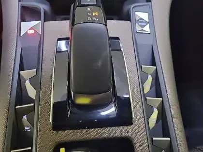 Photo 25 DS Ds 7 DS7 Crossback Hybride E-Tense 225 EAT8