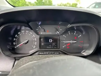 Photo 9 Citroën C3 Aircross  PureTech 110 S&S BVM6