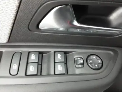 Photo 37 Citroën C4  BlueHDi 130 EAT8