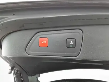 Photo 49 Peugeot 3008  Hybrid 225 e-EAT8