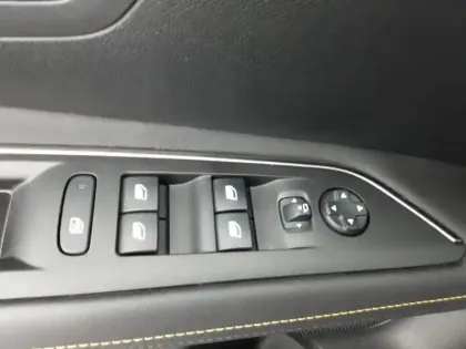 Photo 19 Peugeot 3008  Hybrid 225 e-EAT8