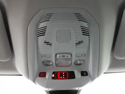 Photo 104 Peugeot 3008  Hybrid 225 e-EAT8