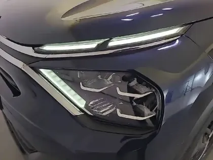 Photo 15 Citroën C4  Hybride 136 e-DCS6