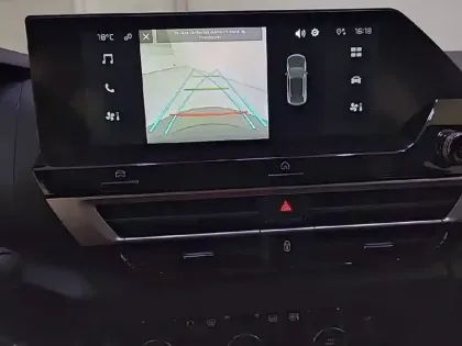 Photo 19 Citroën C4  Hybride 136 e-DCS6