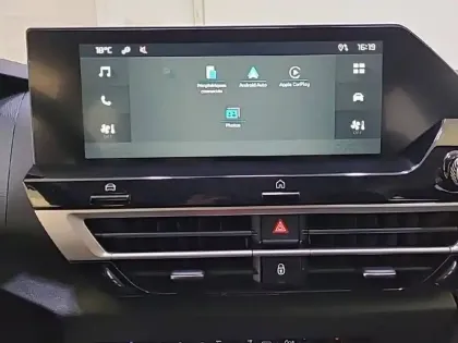 Photo 23 Citroën C4  Hybride 136 e-DCS6