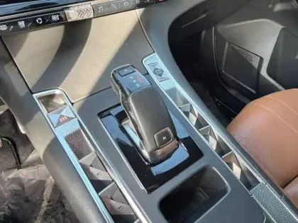 Photo 13 DS Ds 7 DS7 Crossback PureTech 180 EAT8