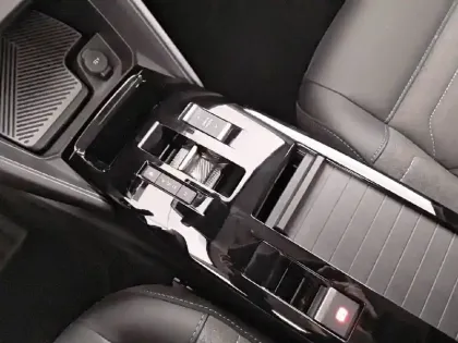 Photo 15 Citroën C4  BlueHDi 130 EAT8