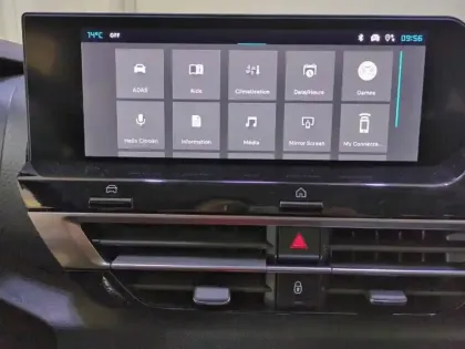 Photo 23 Citroën C4  Hybride 136 e-DCS6