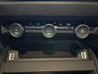 Photo 41 Citroën C4 Gén. III Ph2 PLUS 5