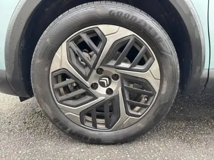 Photo 12 Citroën C4 e- 136 ch autonomie standard  Automatique