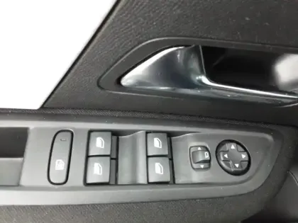 Photo 17 Citroën C4  PureTech 100 BVM6