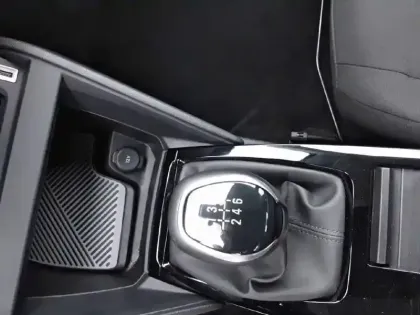 Photo 13 Citroën C4  PureTech 100 BVM6