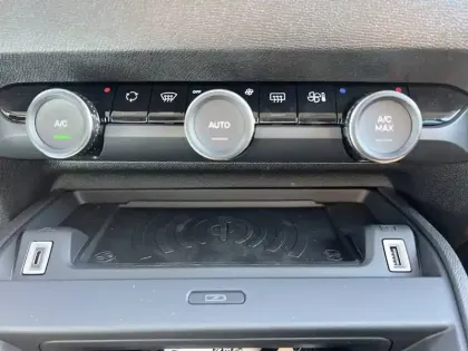 Photo 18 Citroën C4 e- 156 ch autonomie etendue  Automatique