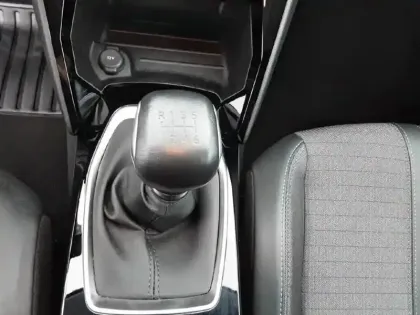 Photo 13 Peugeot 208  PureTech 100 S&S BVM6