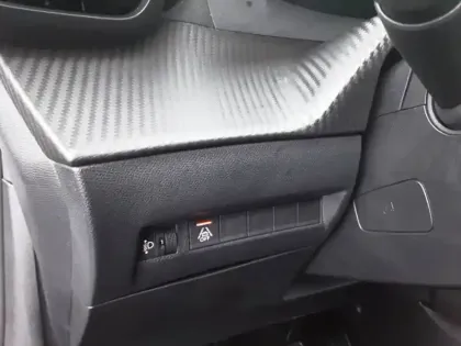 Photo 44 Peugeot 208  PureTech 100 S&S BVM6