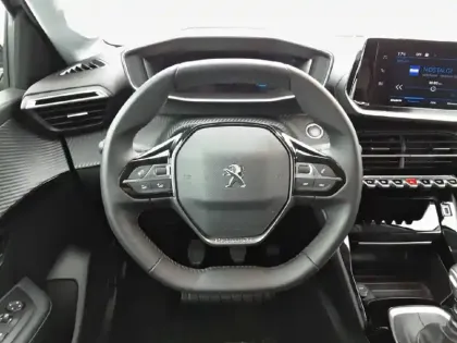 Photo 8 Peugeot 208  PureTech 100 S&S BVM6
