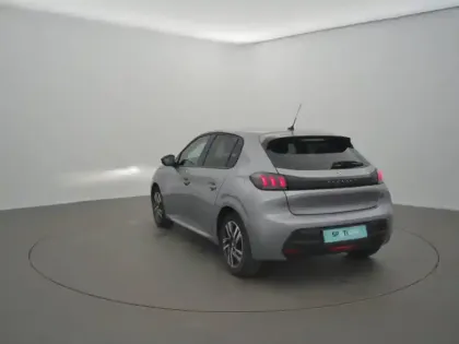 Photo 56 Peugeot 208  PureTech 100 S&S BVM6