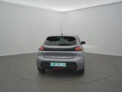 Photo 54 Peugeot 208  PureTech 100 S&S BVM6