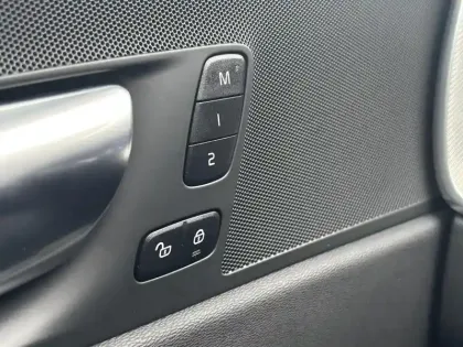 Photo 15 Volvo Xc60  T6 AWD Hybride rechargeable 253 ch+145 ch Geartronic 8