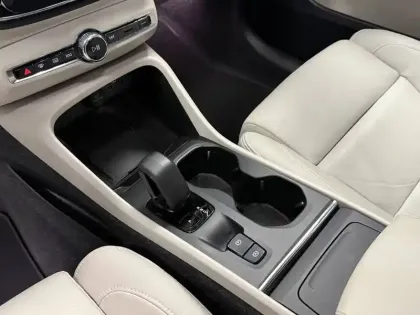 Photo 32 Volvo Xc40  B3 163 ch DCT7