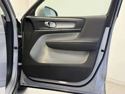 Photo 36 Volvo Xc40  B3 163 ch DCT7