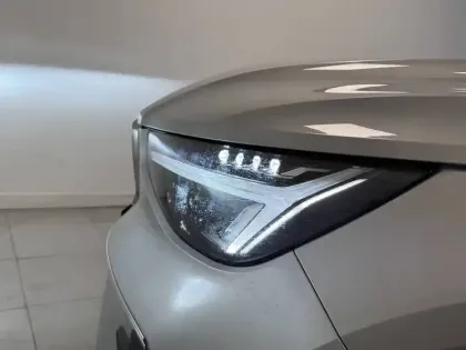 Photo 7 Volvo Xc40  B3 163 ch DCT7